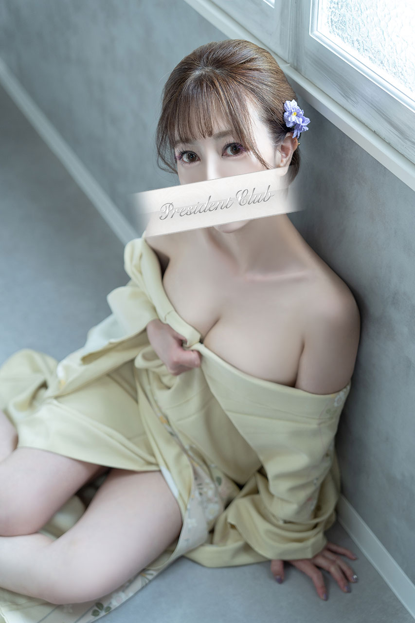 雲瀬琥珀のプロフィール一般写真