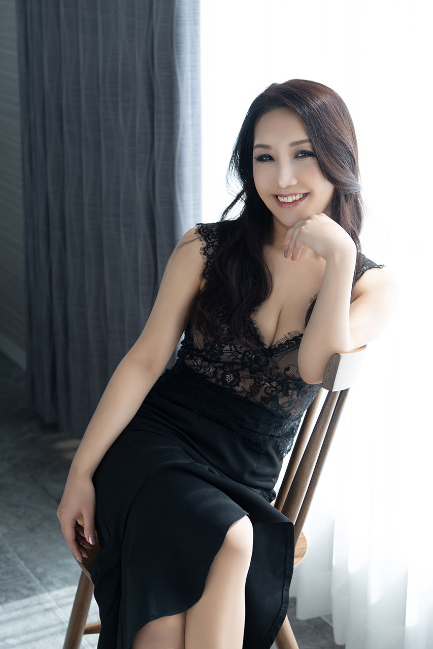 西崎碧のプロフィール一般写真