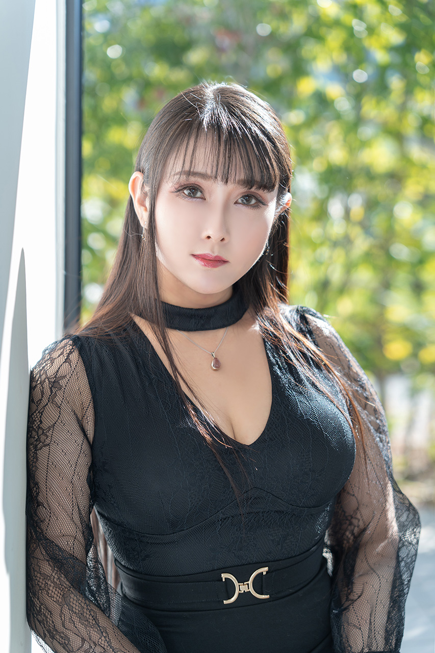 実里紅花のプロフィール一般写真